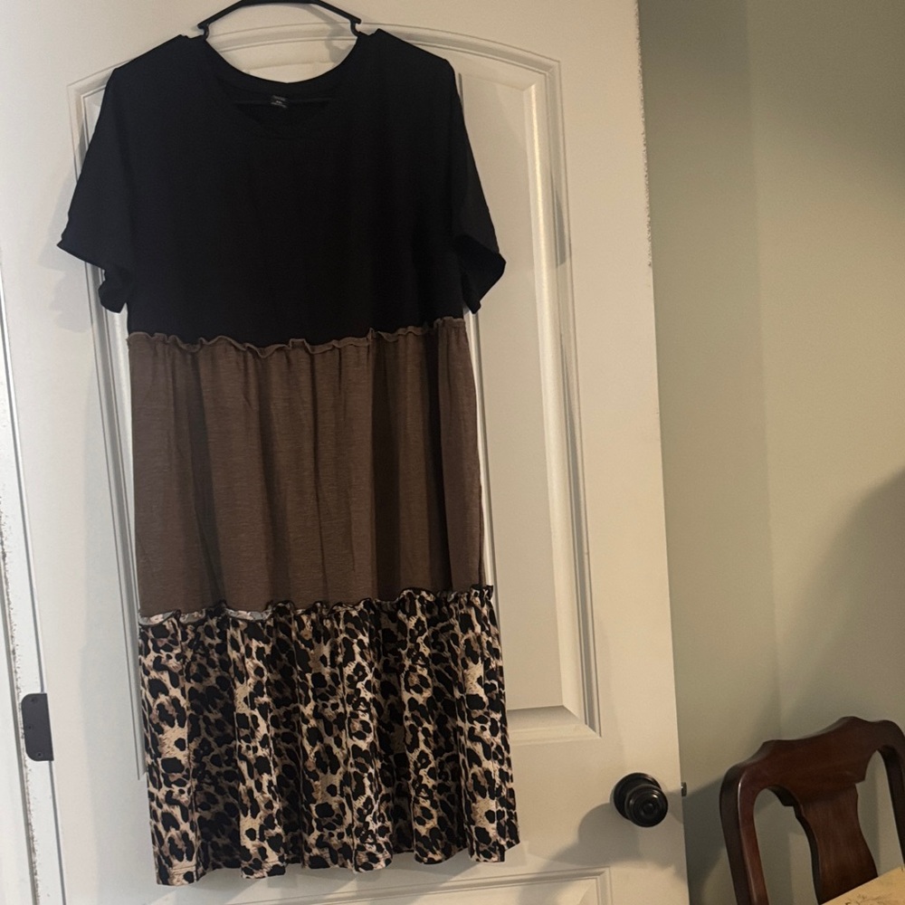 Stylish Black and Brown Leopard Print Dress